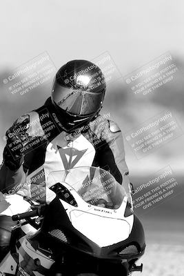 media/Nov-06-2023-Moto Forza (Mon) [[ce023d0744]]/4-Beginner Group/Session 3 (Track Exit)/
